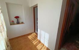 Casa cu 3 camere  70 mp și  teren de 800 mp