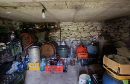 Casa cu 3 camere, în suprafață de 65 mp și teren de 1000 mp, Zalau