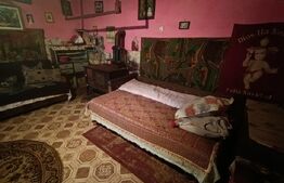 Casa cu 2 camere cu Anexe