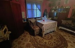 Casa cu 2 camere cu Anexe