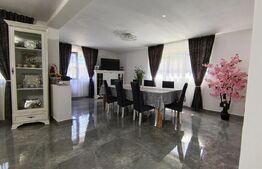 Casa cu 4 camere mobilata și utilata în suprafață de 237,9 mp