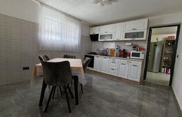 Casa cu 4 camere mobilata și utilata în suprafață de 237,9 mp