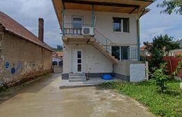 Casa cu 3 camere, suprafata de 140 mp 