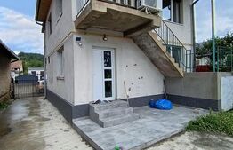 Casa cu 3 camere, suprafata de 140 mp 