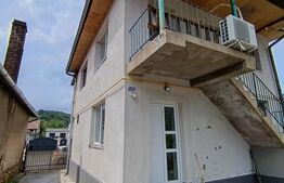 Casa cu 3 camere, suprafata de 140 mp 