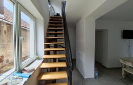 Casa cu 3 camere, suprafata de 140 mp 