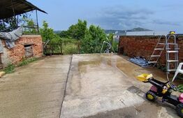 Casa cu 3 camere, suprafata de 140 mp 