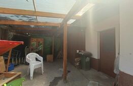 Casa cu 2 camere, baie, bucatarie, anexe și un teren de 300 mp