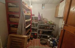 Casa cu 2 camere, baie, bucatarie, anexe și un teren de 300 mp