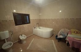 Casa de vanzare in zona linistita 