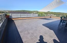 Apartament în zona rezidențială în suprafață  71,48 mp și o terasă de 64 mp