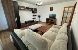 Apartament cu 3 camere, zona Dumbrava