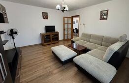 Apartament cu 3 camere, zona Dumbrava