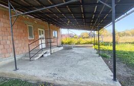 Casa construcție nouă suprafață de 140 mp o terasa de 30  și un teren de 7000 mp