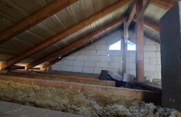 Casa construcție nouă suprafață de 140 mp o terasa de 30  și un teren de 7000 mp