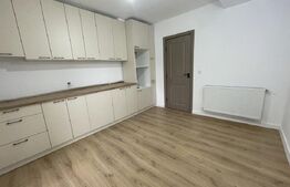 Apartament de 3 camere 2 bai  zona Centrala