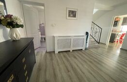 Casă 3 dormitoare, 2 bai, garaj dublu