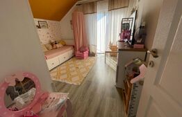 Casă 3 dormitoare, 2 bai, garaj dublu