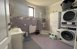 Casă familială bine compartimentată cu garaj dublu