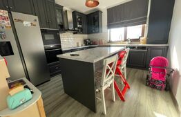 Casă 3 dormitoare, 2 bai, garaj dublu