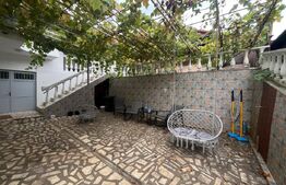 Casă de închiriat 3 etaje, 300 mp, zona Central