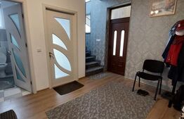 Casa/Spatiu Comercial, 620 mp, pe 3 nivele: demisol, parter, etaj, Zalau