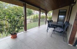 Casa cu 3 camere în suprafață de 122 mp și un teren de 500 mp