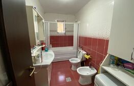 Apartament cu 3 camere, 81 mp, decomandat zona Bradet