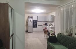 Casa cu 2 camere,baie, bucatarie,anexe.pivniță teren 1000 mp