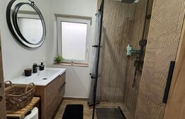 Apartament de închiriat, cu 3 camere, 75 mp, Zalau