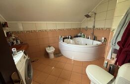 Casa de vanzare cu 4 camere, cartier Bradet