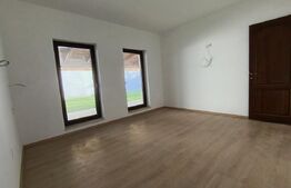 Casă cu 4 camere, 240 mp, teren 800 mp, zona Central 