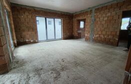 Casa cu 3 dormitoare și garaj în suprafață de 180 mp