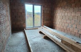 Casa cu 3 dormitoare și garaj în suprafață de 180 mp