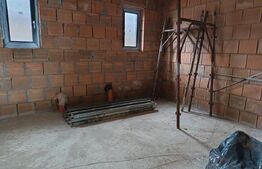 Casa cu 3 dormitoare și garaj în suprafață de 180 mp