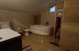 Casa cu 3 camere și un teren de 600 mp