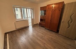 Garsoniera de vanzare, 26 mp, etajul 3, zona Bradet