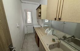 Garsoniera de vanzare, 26 mp, etajul 3, zona Bradet