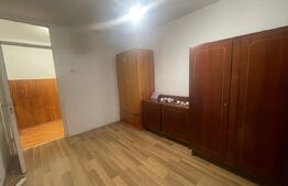 Apartament 3 camere, 70 mp si balcon inchis 