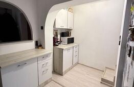 Apartament cu 2 camere, etaj 3 zona Centrala