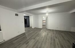 Casa de vanzare, cu 3 camere