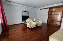 Casa Ultracentral cu 5 camere în suprafață de 300 mp și un teren de 600 mp