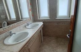 Casa Ultracentral cu 5 camere în suprafață de 300 mp și un teren de 600 mp