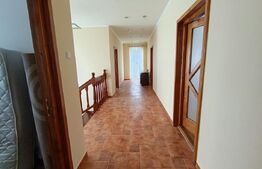 Casa Ultracentral cu 5 camere în suprafață de 300 mp și un teren de 600 mp