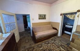 Casa de vanzare, cu 2 camere.