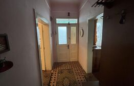 Casa de vanzare, cu 2 camere.