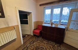 Casa de vanzare, cu 2 camere.