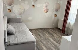 Apartament 3 camere, zona bradet, etaj intermediar