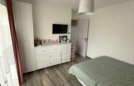 Apartament 3 camere, zona bradet, etaj intermediar