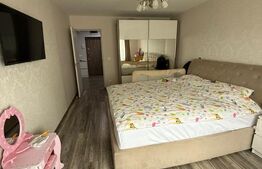 Apartament 3 camere, zona bradet, etaj intermediar